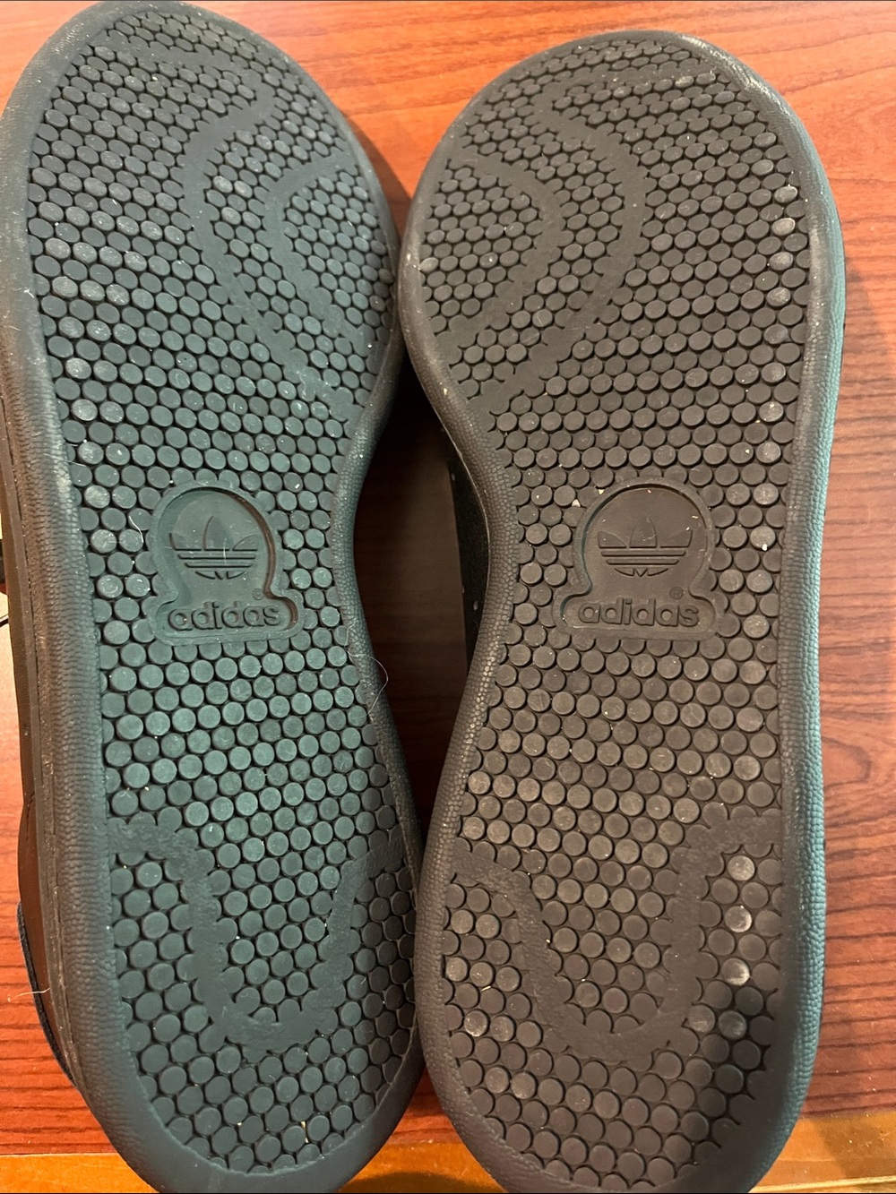 Adidas Triple-Black Stan Smith Leather Classic Low-Top Sneakers - Picture 8 of 8